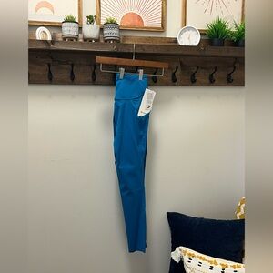 NWT lululemon Fast and Free HR Tight 25”, Hawaiian Blue